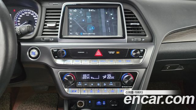 Hyundai Sonata 2018 — photo 25