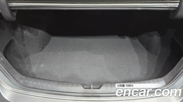 Hyundai Sonata 2018 — photo 28