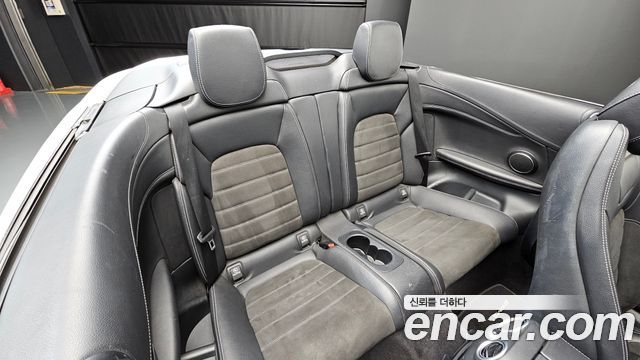 Mercedes-Benz C-Class 2023 — photo 17