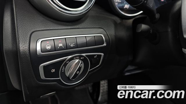 Mercedes-Benz C-Class 2023 — photo 25