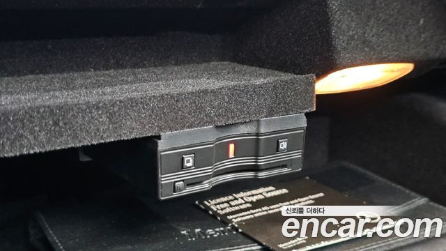 Mercedes-Benz C-Class 2023 — photo 31