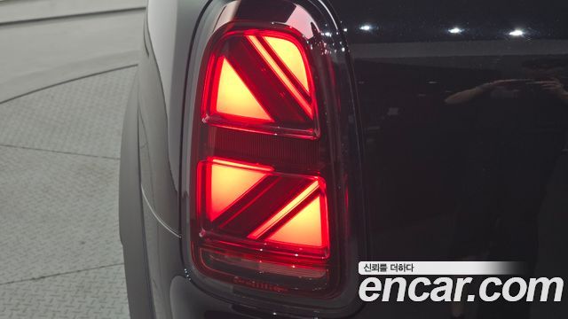 Mini Countryman 2022 — photo 9
