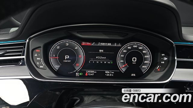 Audi A8 2020 — photo 8
