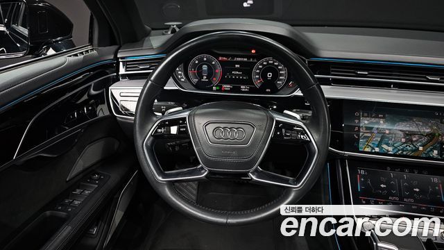 Audi A8 2020 — photo 13