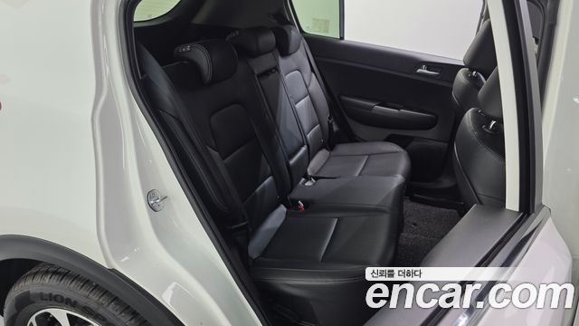 Kia Sportage 2021 — photo 16