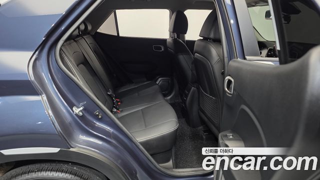 Hyundai Venue 2023 — photo 12