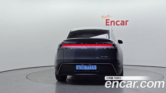 Tesla Model Y 2025 — photo 4