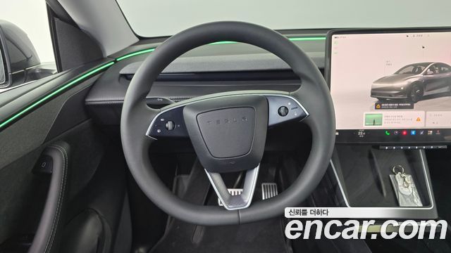 Tesla Model Y 2025 — photo 13