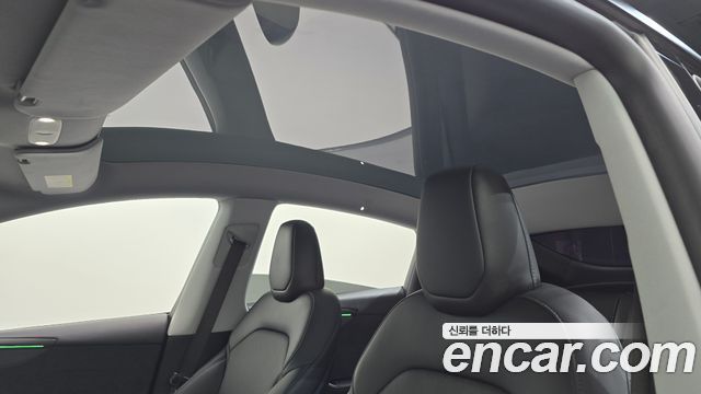 Tesla Model Y 2025 — photo 15