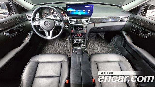 Mercedes-Benz E-Class 2013 — photo 7