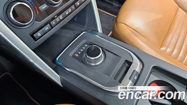 Land Rover Discovery Sport 2018 — photo 12