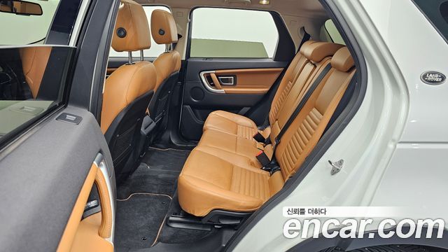 Land Rover Discovery Sport 2018 — photo 17