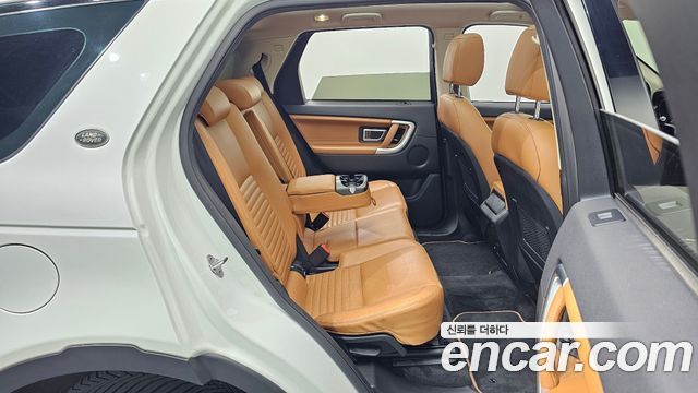 Land Rover Discovery Sport 2018 — photo 18