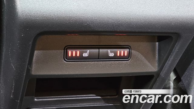Land Rover Discovery Sport 2018 — photo 23