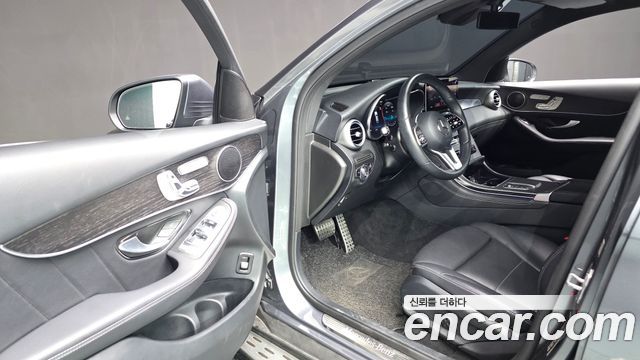 Mercedes-Benz GLC-Class 2020 — photo 10