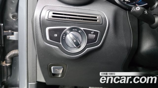 Mercedes-Benz GLC-Class 2020 — photo 20