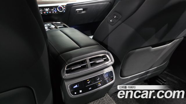 Genesis G80 2021 — photo 32