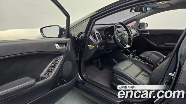 Kia K3 2018 — photo 13