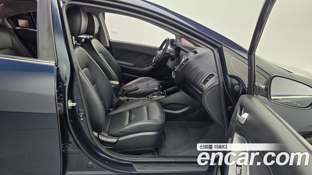 Kia K3 2018 — photo 17