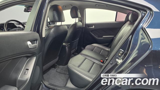 Kia K3 2018 — photo 18