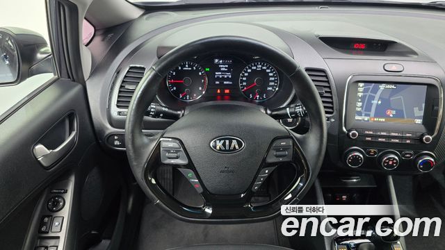 Kia K3 2018 — photo 19