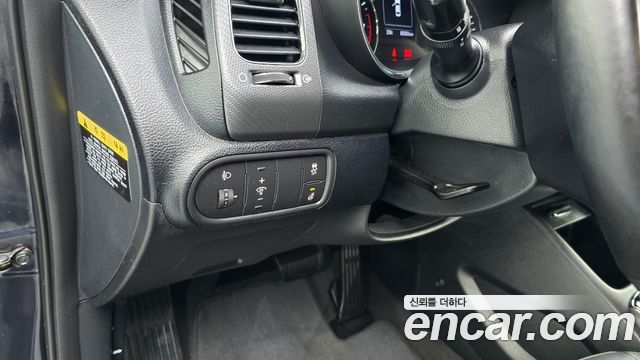 Kia K3 2018 — photo 25
