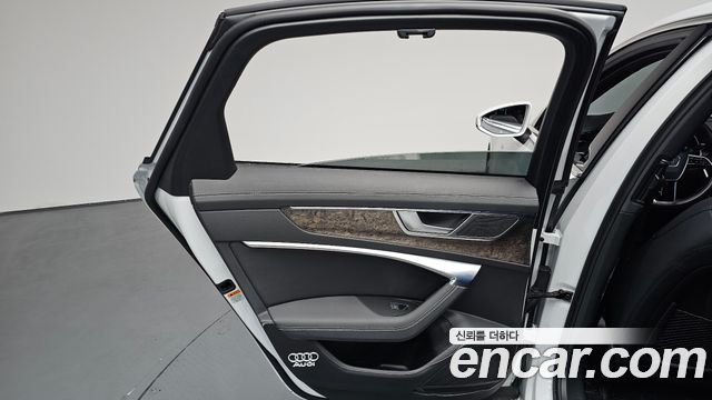 Audi A6 2021 — photo 15