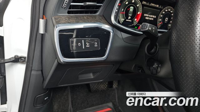 Audi A6 2021 — photo 32