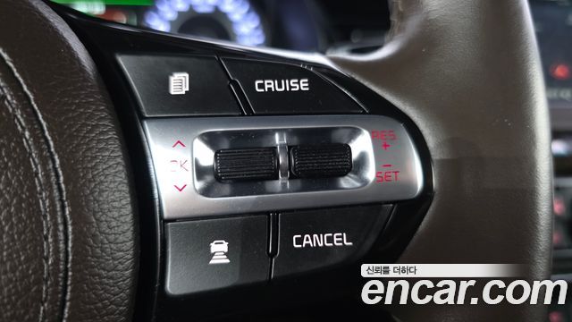 Kia K7 2019 — photo 24