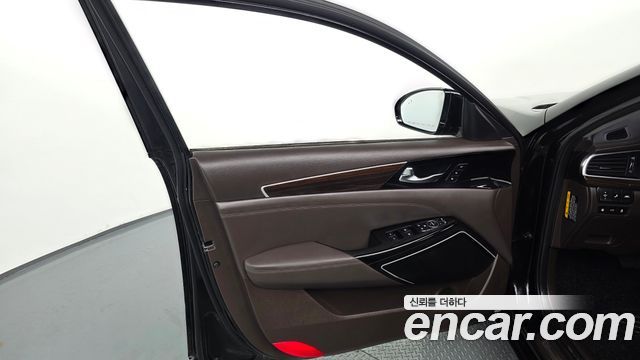 Kia K7 2019 — photo 14