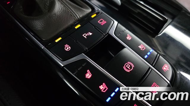 Kia K7 2019 — photo 27