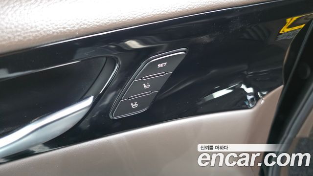 Kia K7 2019 — photo 30