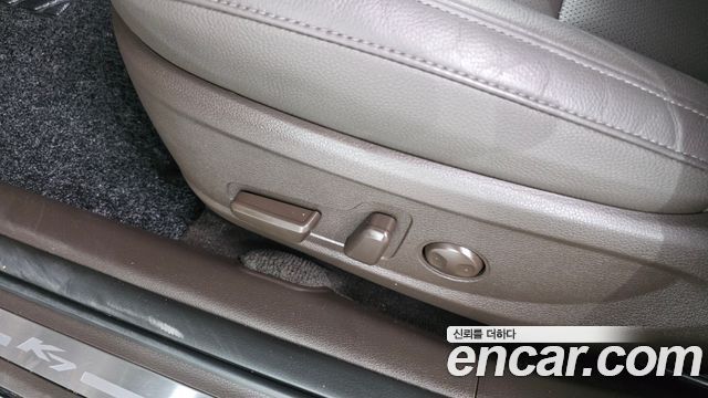 Kia K7 2019 — photo 31