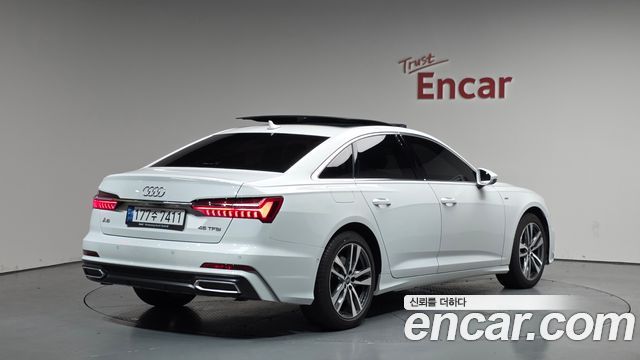 Audi A6 2022 — photo 2