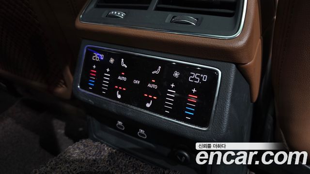 Audi A6 2022 — photo 23