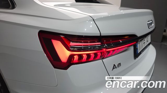 Audi A6 2022 — photo 9
