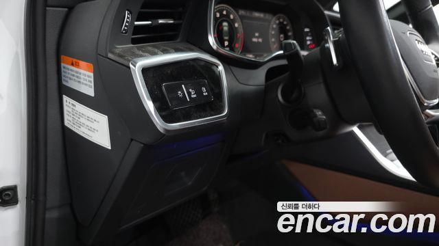 Audi A6 2022 — photo 32