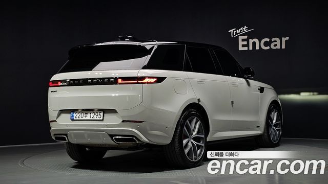 Land Rover Range Rover Sport 2024 — photo 2