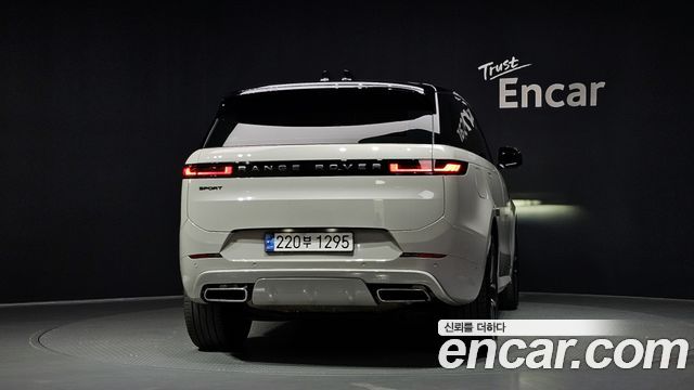 Land Rover Range Rover Sport 2024 — photo 4