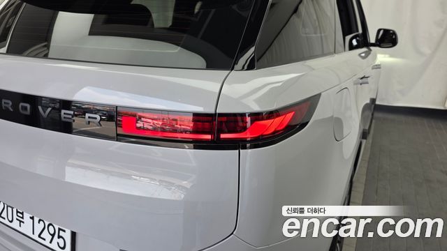 Land Rover Range Rover Sport 2024 — photo 9