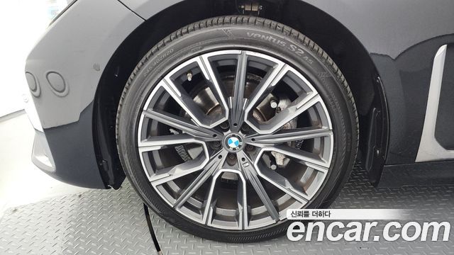 BMW 7-Series 2020 — photo 5