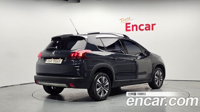 Peugeot 2008 2017 — photo 2