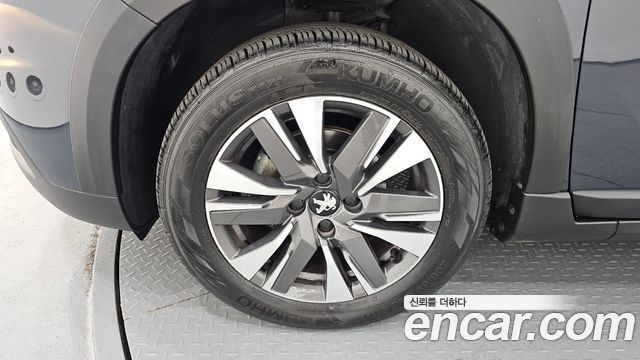 Peugeot 2008 2017 — photo 5