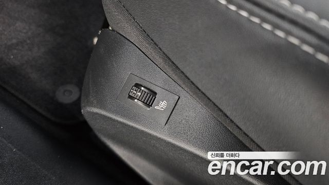 Peugeot 2008 2017 — photo 14