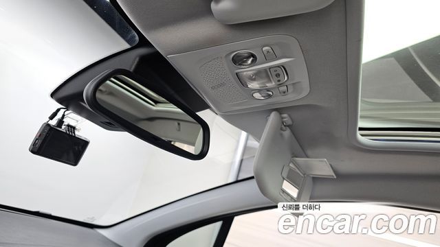 Peugeot 2008 2017 — photo 18