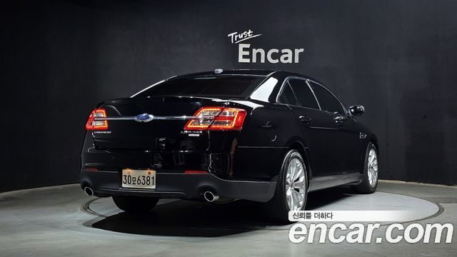 Ford Taurus 2016 — photo 2