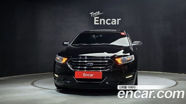 Ford Taurus 2016 — photo 3