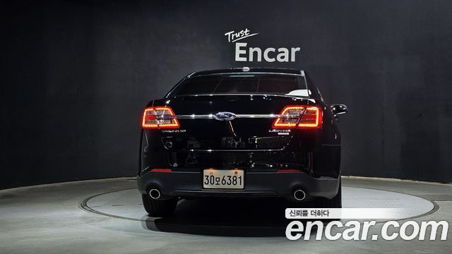 Ford Taurus 2016 — photo 4