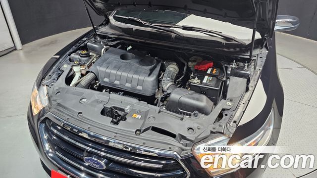 Ford Taurus 2016 — photo 6
