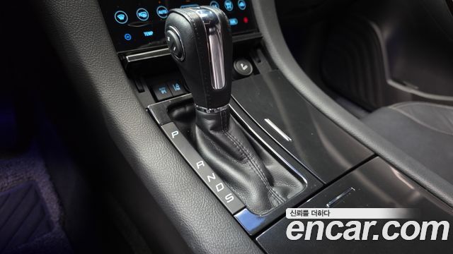 Ford Taurus 2016 — photo 9